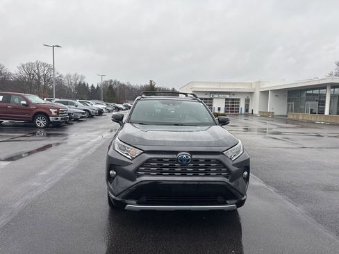 Used 2020 Toyota RAV4 XSE image 2