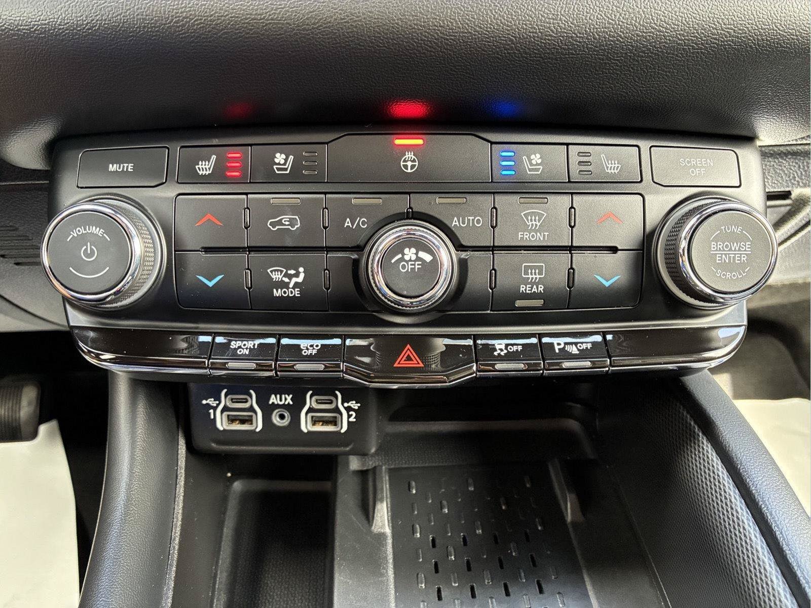 Used 2025 Dodge Durango R/T AWD/4WD image 30