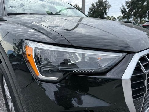 Used 2022 Audi Q3 2.0T Premium w/ Convenience Package image 4