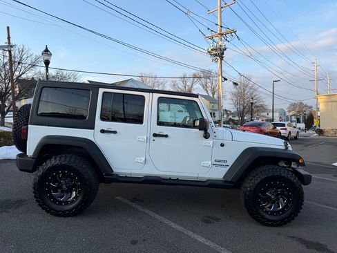 Used 2017 Jeep Wrangler Unlimited Sport w/ Quick Order Package 24S image 8