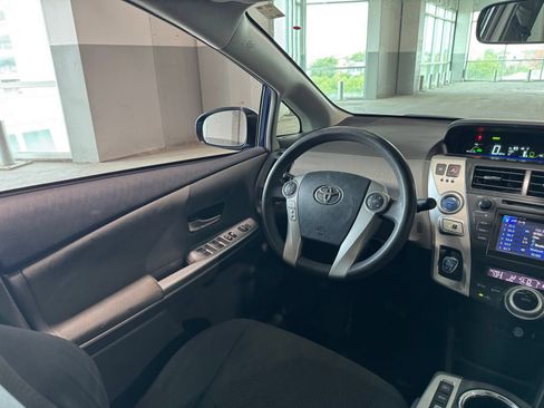 Used 2014 Toyota Prius V Three FWD image 33