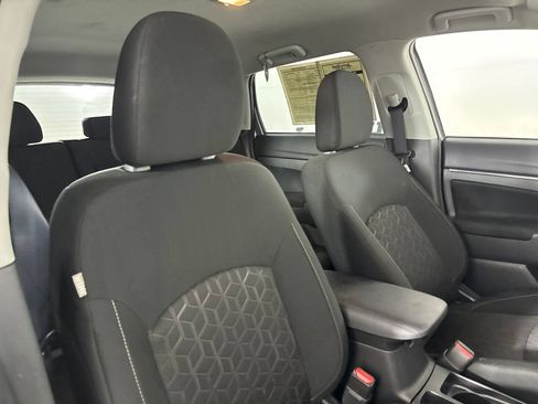Used 2025 Mitsubishi Outlander Sport ES AWD/4WD image 28