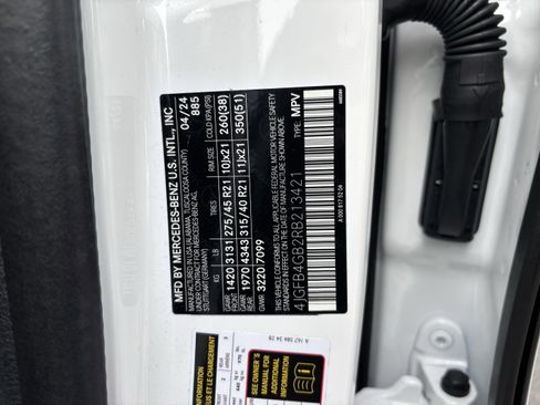 Used 2024 Mercedes-Benz GLE 450e 4MATIC image 38