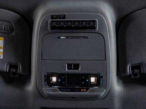 Used 2024 Ford F350 Lariat w/ Sport Appearance Package image 29