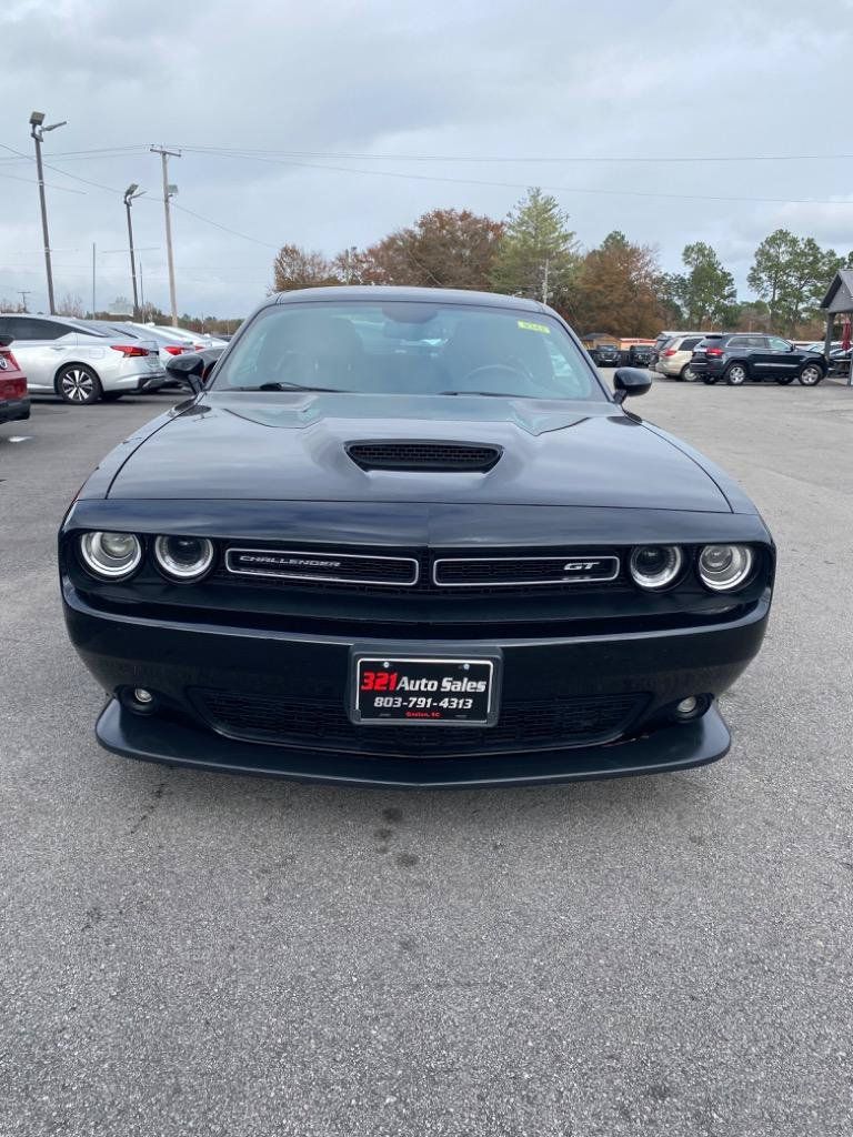 Used 2022 Dodge Challenger GT RWD image 8