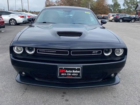 Used 2022 Dodge Challenger GT image 8