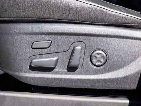 Used 2023 Hyundai Palisade Limited image 21