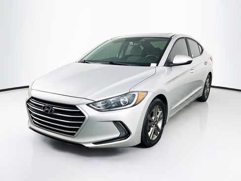 Used 2018 Hyundai Elantra Value Edition FWD image 3