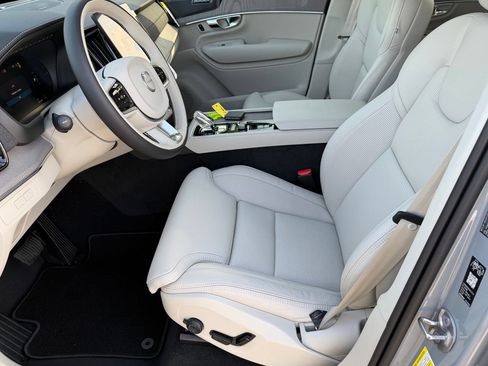 New 2026 Volvo XC90 T8 Ultra w/ Protection Package Premier AWD/4WD image 17