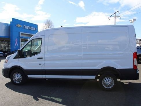 Used 2023 Ford Transit 350 Medium Roof AWD image 5