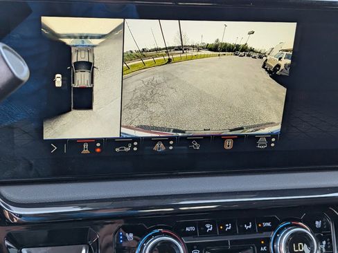 Used 2024 GMC Sierra 2500 AT4 w/ AT4 Premium Plus Package AWD/4WD image 25