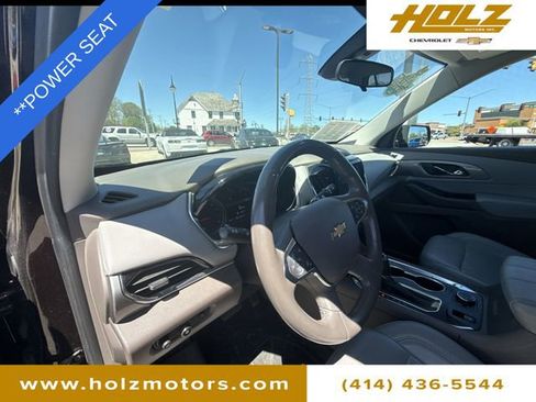 Certified 2020 Chevrolet Traverse LT w/ Driver Confidence II Package AWD/4WD image 10