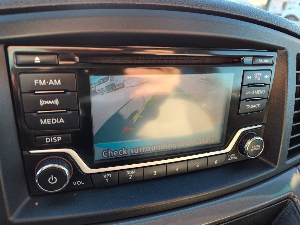 Used 2016 Nissan Quest SV FWD image 19