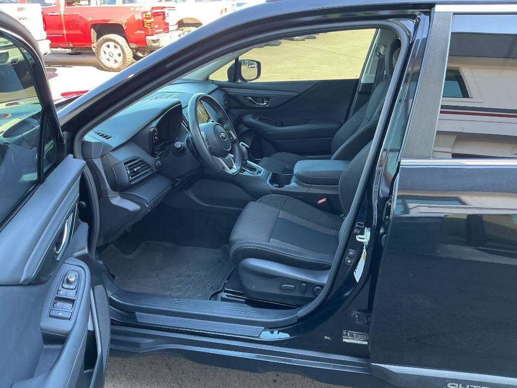 Used 2023 Subaru Outback Premium AWD/4WD image 15