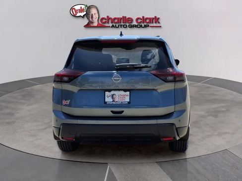 Used 2024 Nissan Rogue S FWD image 4