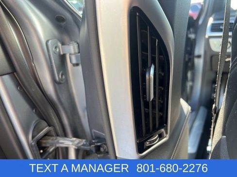 Used 2022 BMW 750i xDrive w/ Autobahn Package image 38