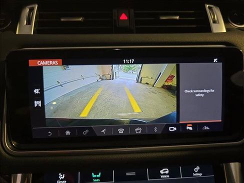 Used 2019 Land Rover Range Rover Sport HSE AWD/4WD image 25