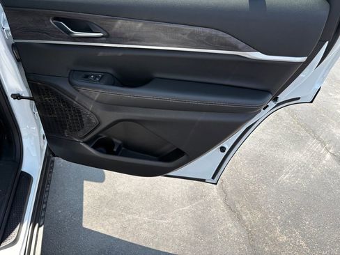 New 2025 Jeep Grand Cherokee L Limited image 38