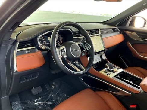 Used 2025 Jaguar F-PACE R-Dynamic S image 16