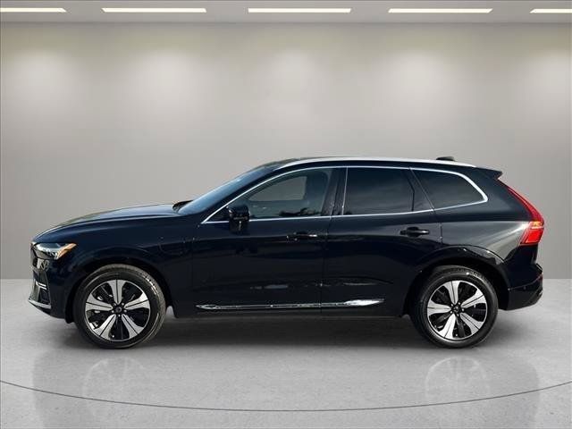Used 2023 Volvo XC60 T8 Plus AWD/4WD image 2