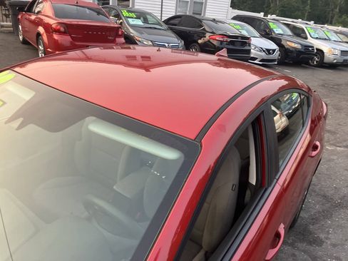 Used 2019 Hyundai Elantra SEL FWD image 13