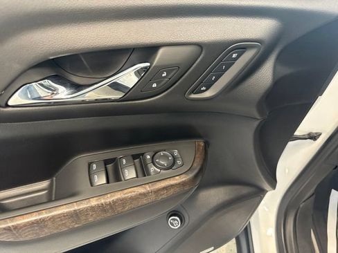 Used 2023 GMC Acadia Denali w/ Denali Ultimate Package AWD/4WD image 41