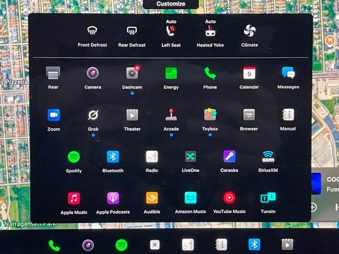 Used 2022 Tesla Model X image 40