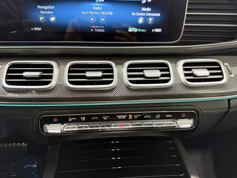 Used 2023 Mercedes-Benz GLS 580 4MATIC image 23