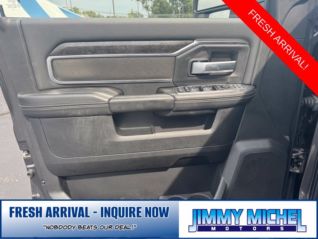 Used 2024 RAM 3500 Big Horn w/ Night Edition AWD/4WD image 2