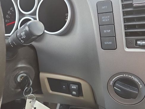 Used 2011 Toyota Sequoia Limited image 23