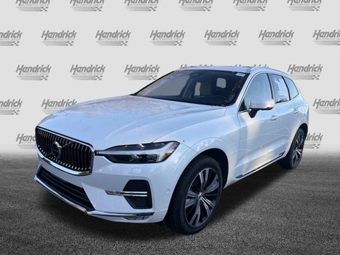 Certified 2023 Volvo XC60 B5 Plus w/ Climate Package image 5