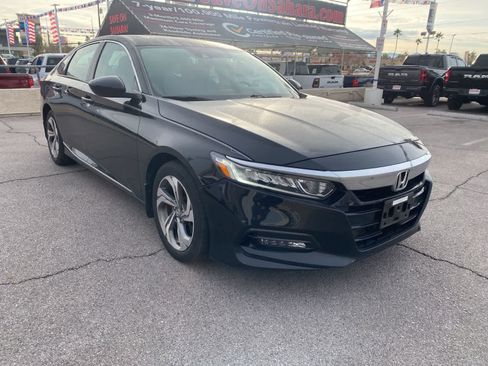 Used 2018 Honda Accord EX image 4