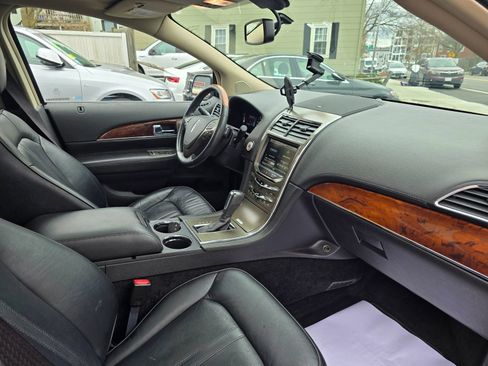 Used 2013 Lincoln MKX AWD image 18