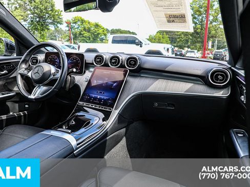 Used 2025 Mercedes-Benz C 300 Sedan image 29