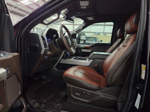 Used 2020 Ford F250 King Ranch w/ King Ranch Ultimate Package AWD/4WD image 6