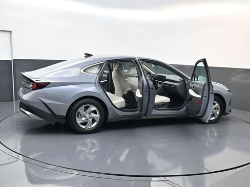Certified 2026 Hyundai Sonata SE FWD image 28