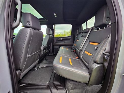 Used 2024 GMC Sierra 1500 AT4 w/ Technology Package AWD/4WD image 38
