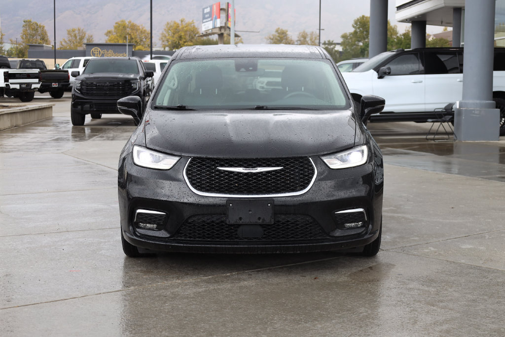 Used 2024 Chrysler Pacifica Limited FWD image 9