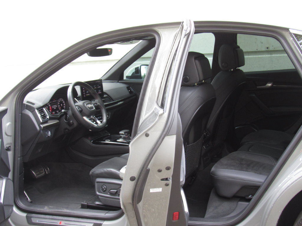 Used 2022 Audi SQ5 Premium Plus w/ Premium Plus Package AWD/4WD image 13
