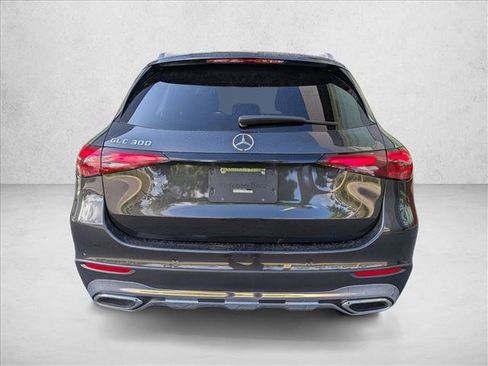 Used 2025 Mercedes-Benz GLC 300 image 6