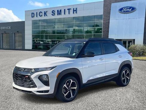 Used 2023 Chevrolet TrailBlazer RS w/ Convenience Package image 3