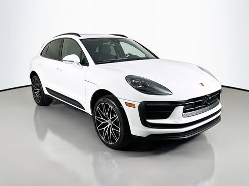 Certified 2026 Porsche Macan image 7