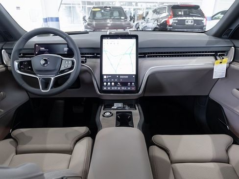 New 2025 Volvo EX90 Ultra image 7