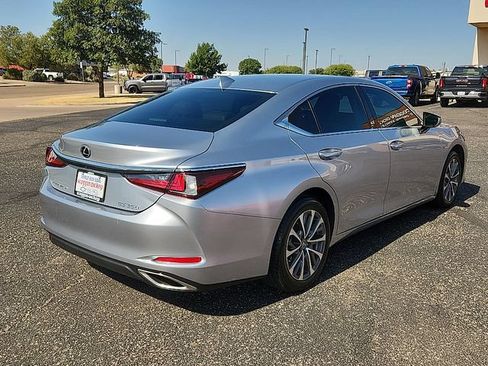 Used 2022 Lexus ES 350 w/ Accessory Package FWD image 4