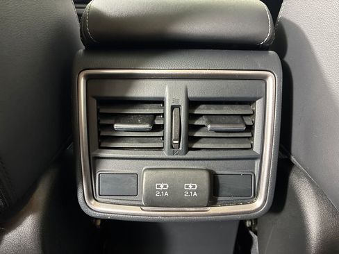 Used 2019 Subaru Forester Limited image 29