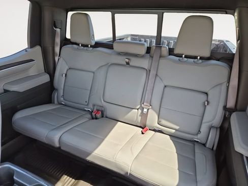 Used 2025 GMC Sierra 1500 SLT w/ SLT Convenience Package AWD/4WD image 13