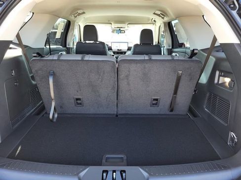 New 2026 Ford Explorer Active w/ Active Comfort Package image 9