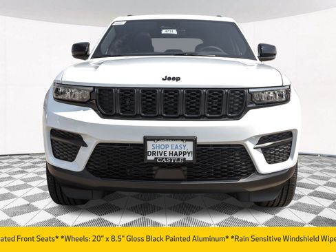 New 2025 Jeep Grand Cherokee Altitude image 12