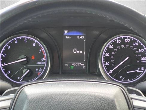 Used 2023 Toyota Camry SE FWD image 3