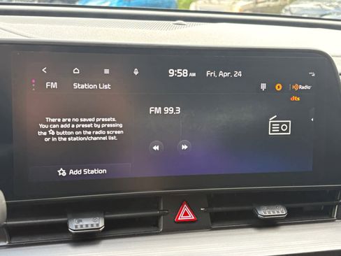 Used 2024 Kia Sportage EX FWD image 5